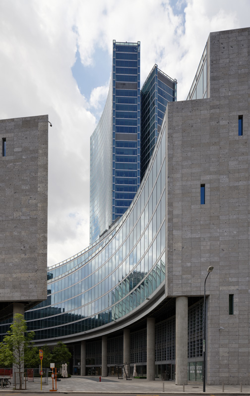 Palazzo Lombardia (Pei Coob Freed Partners, 2010)